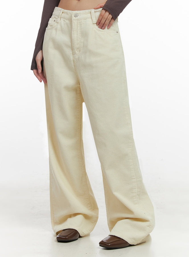corduroy-dream-wide-leg-pants-in415 / Light beige