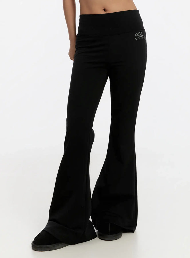 embroidered-lettering-flare-sweatpants-cn527 / Black