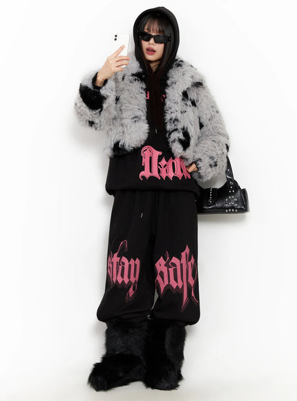 bold-graphic-sweatpants-in503