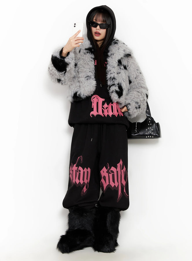 bold-graphic-sweatpants-in503