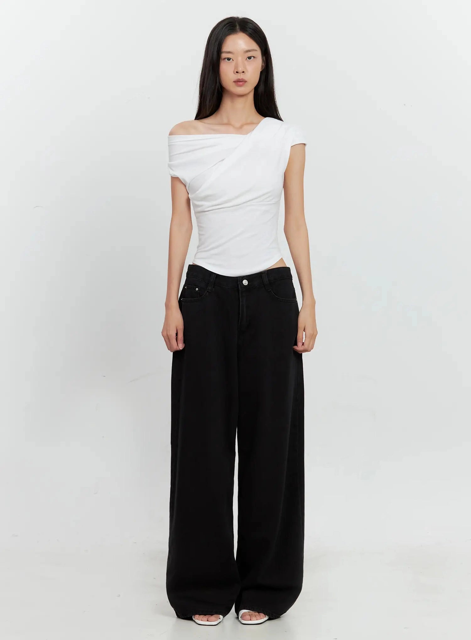 jieun-black-wide-leg-jeans-il528