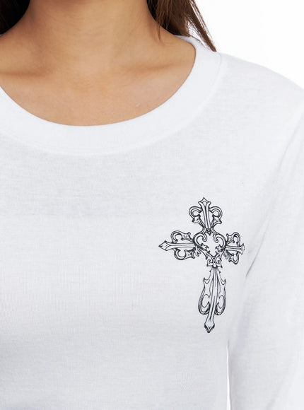 cross-graphic-crop-top-in528