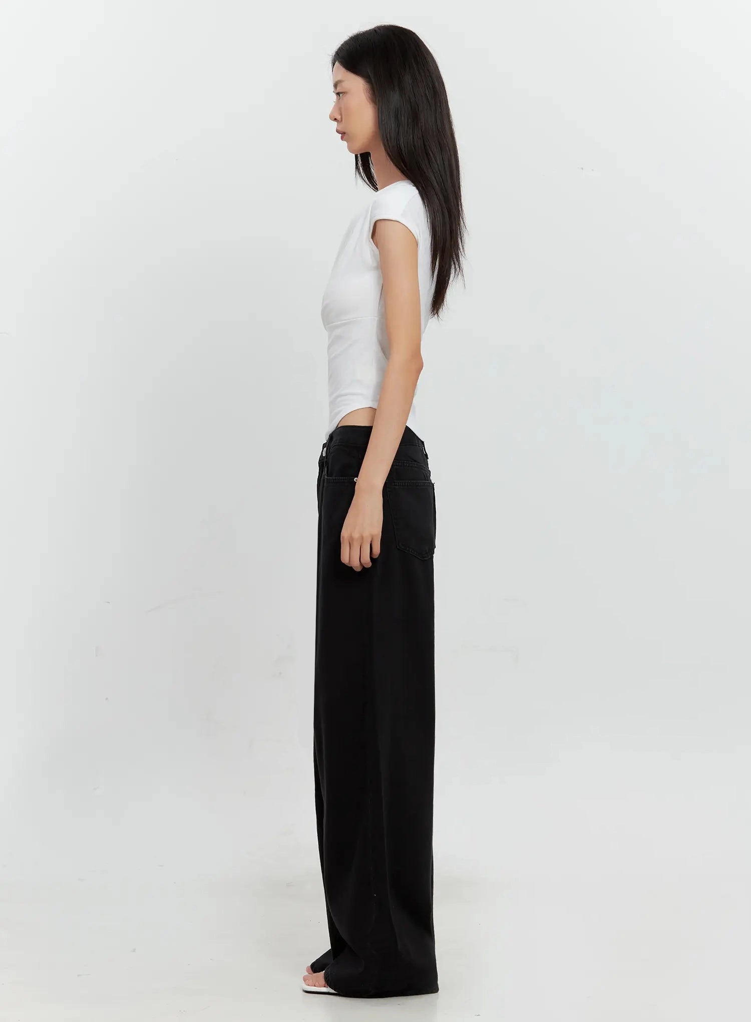 jieun-black-wide-leg-jeans-il528