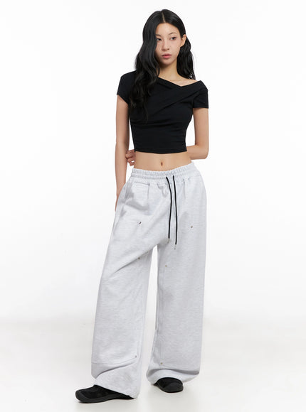 asymmetric-shirred-off-shoulder-crop-tee-ig508