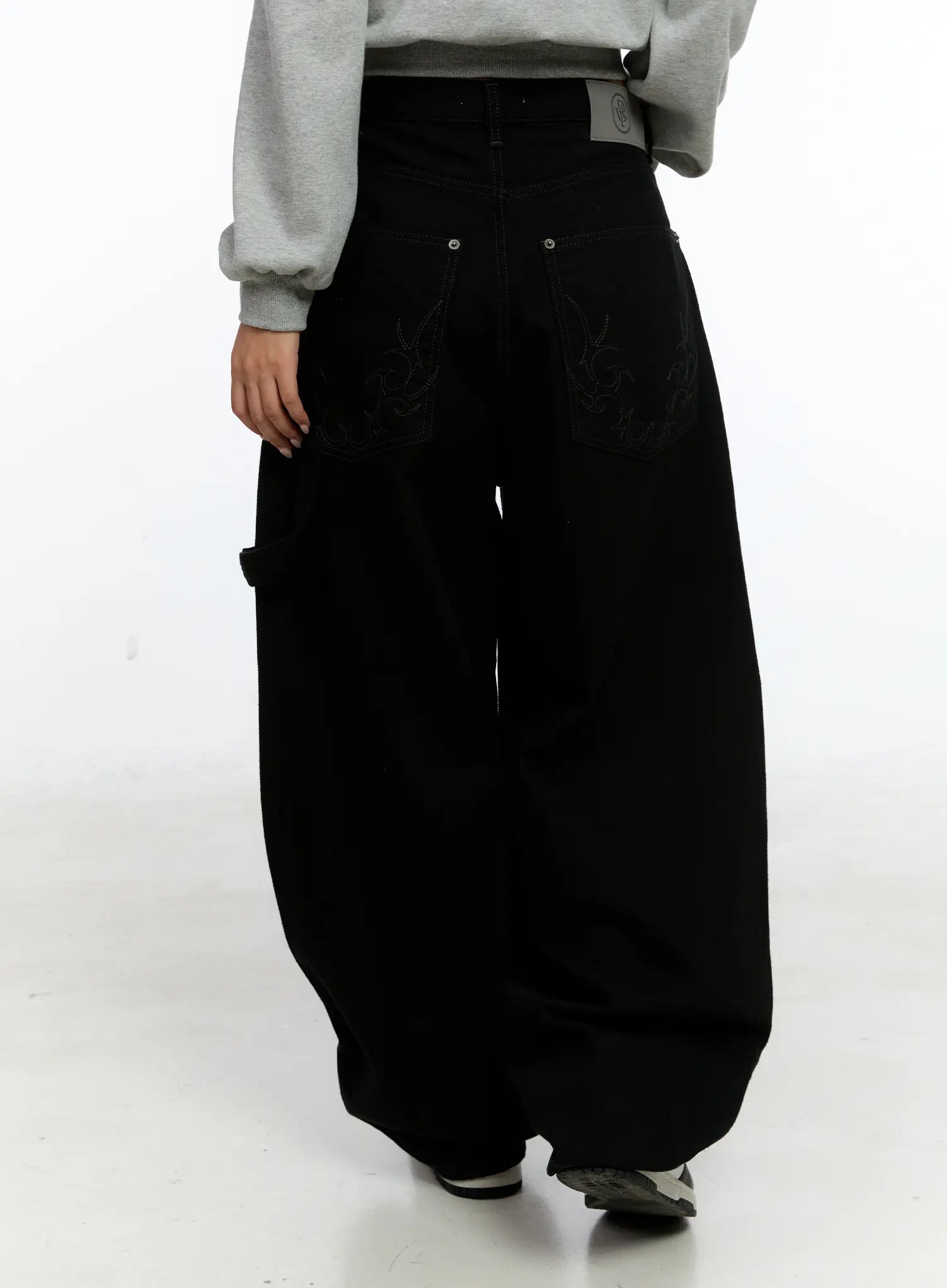 point-detail-wide-cotton-pants-cs524