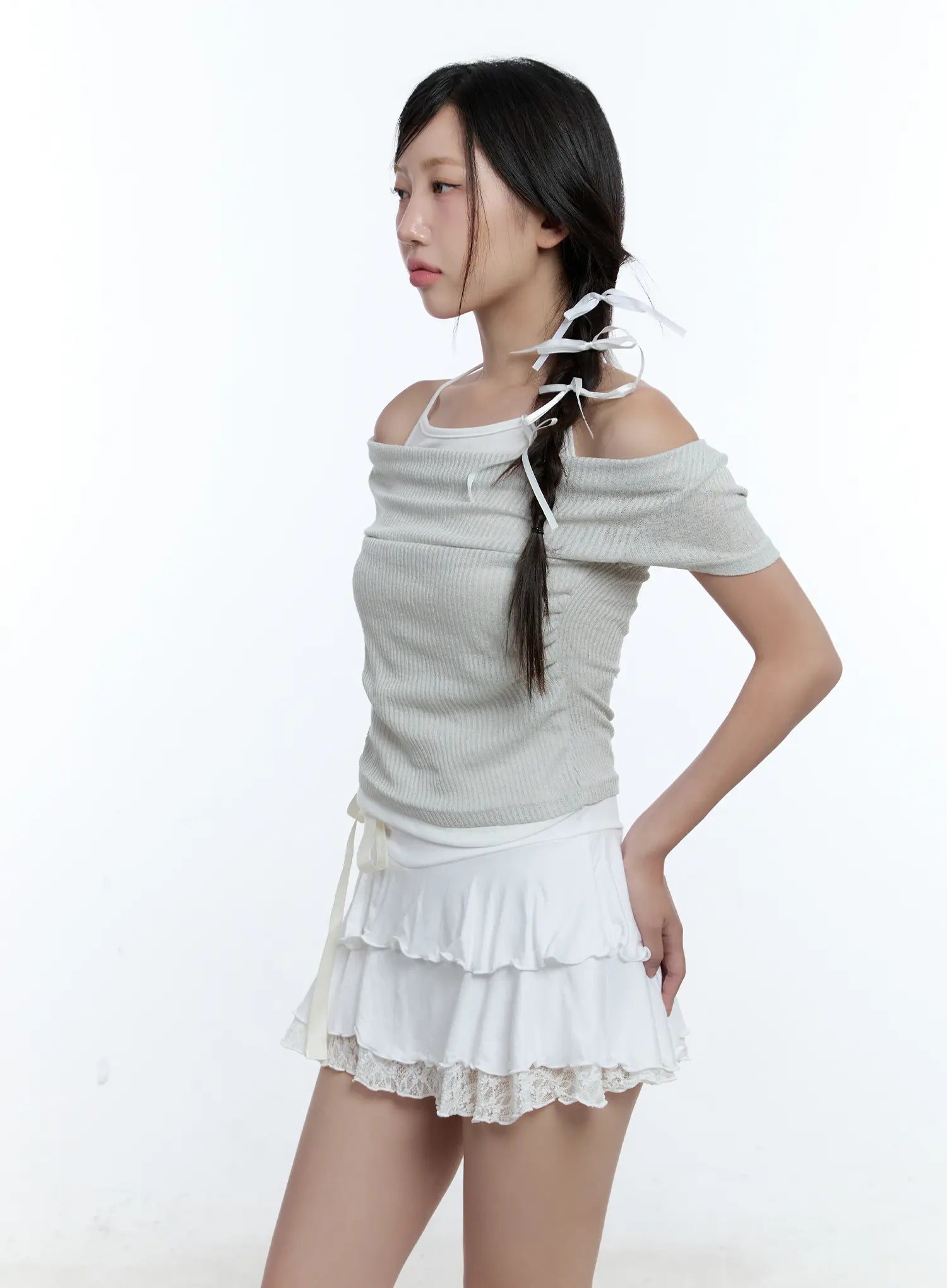 layered-halter-neck-crop-top-cu527