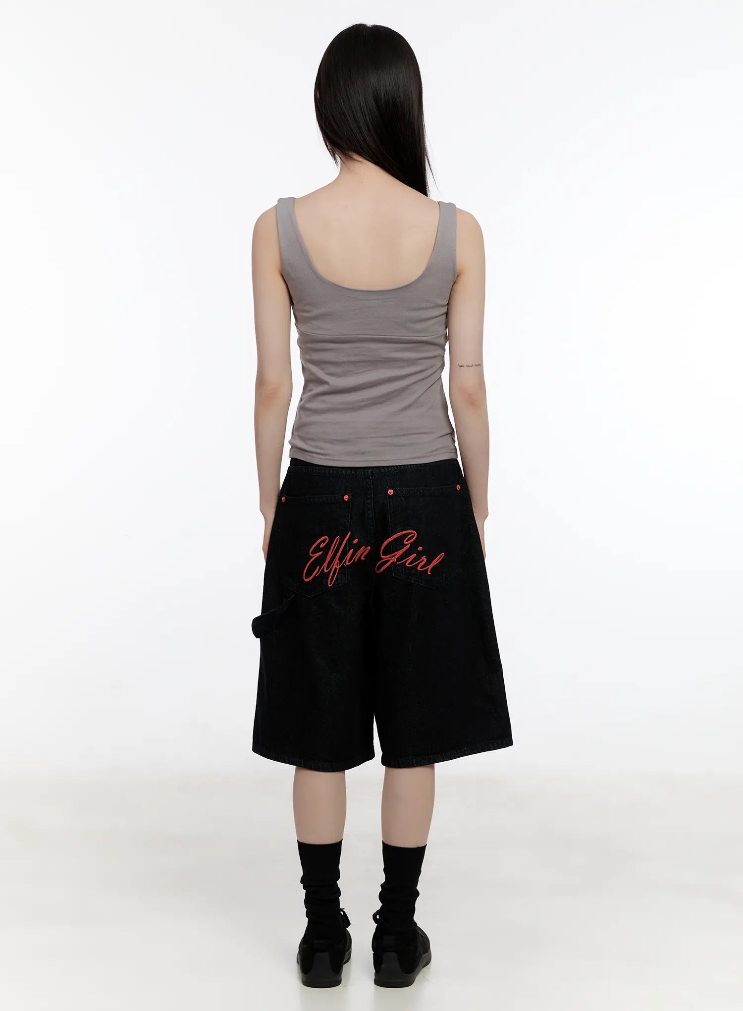 twist-detail-v-neck-sleeveless-top-cl504