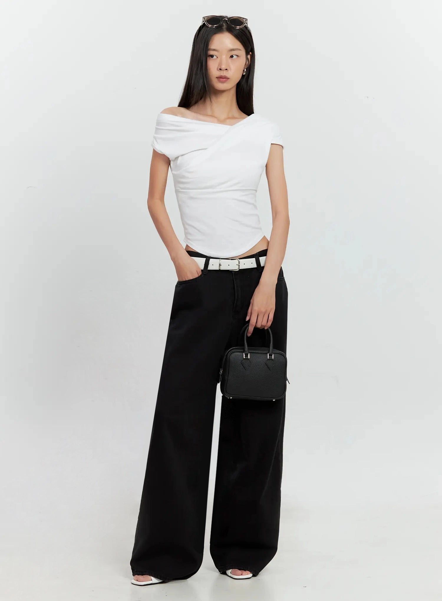 jieun-black-wide-leg-jeans-il528