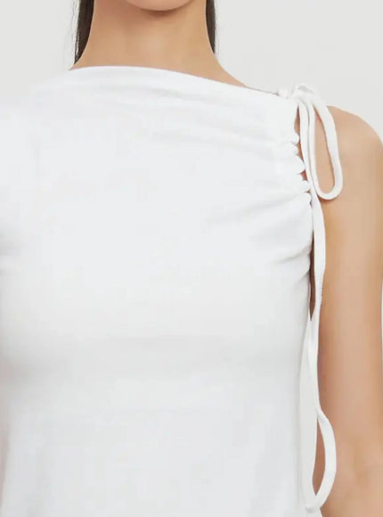 asymmetric-high-neck-tank-top-il528