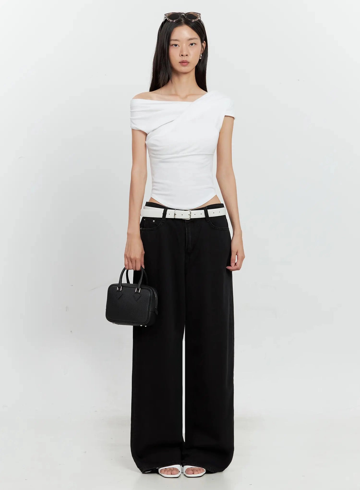 jieun-black-wide-leg-jeans-il528