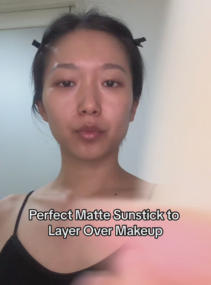 matte-sun-stick-mugwort-camelia-18g